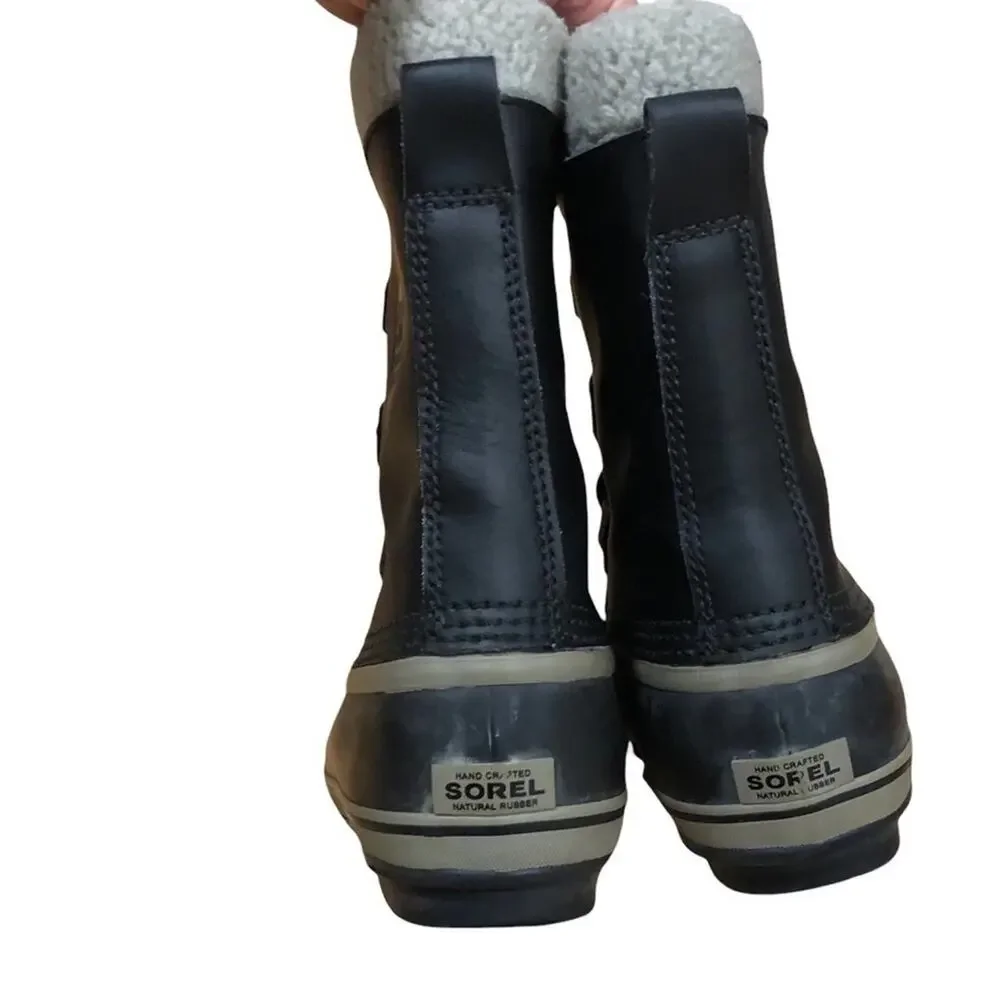Sorel Women's Winter Carnival Boot Size 6